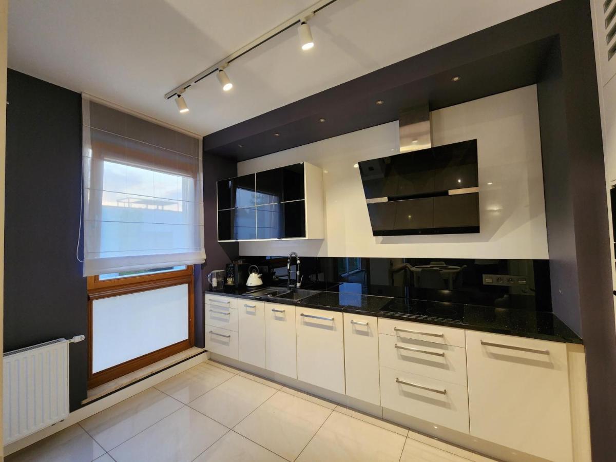 Apartamento Nadmorski Dwor Modern Gdansk Exterior foto