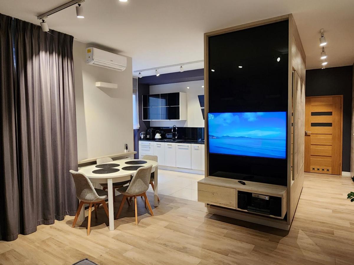 Apartamento Nadmorski Dwor Modern Gdansk Exterior foto