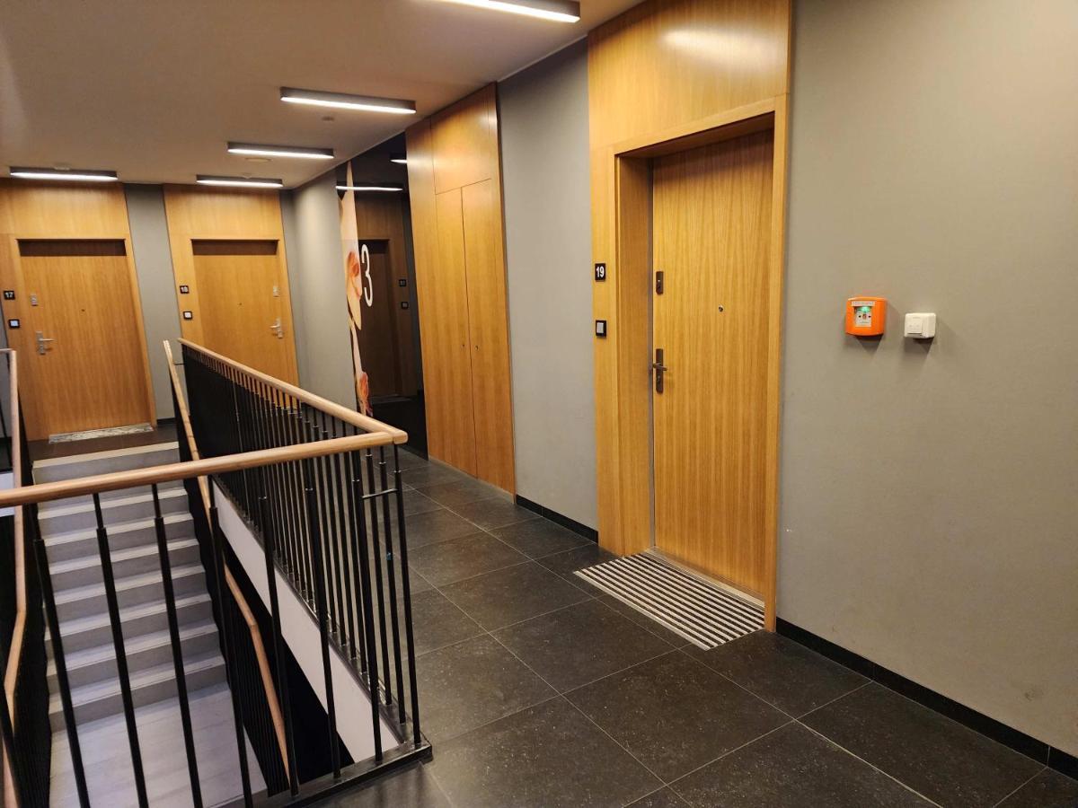 Apartamento Nadmorski Dwor Modern Gdansk Exterior foto